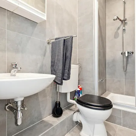 Apartment Sali - 2br, 4 Beds, Tv, Kitchen And Gardenspace *