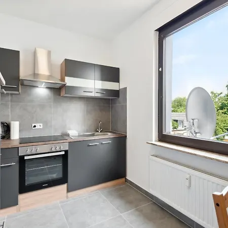 Sali - 2br, 4 Beds, Tv, Kitchen And Gardenspace Apartment Kleve (Dusseldorf)
